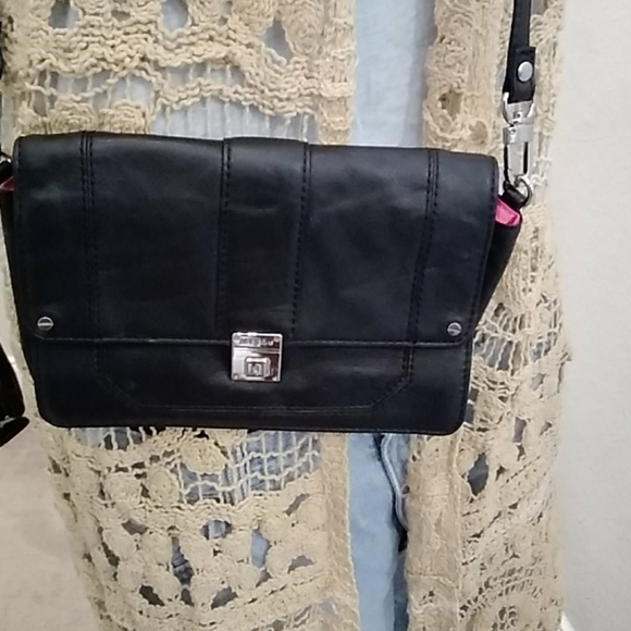 Milly Crossbody - Picture 6 of 8